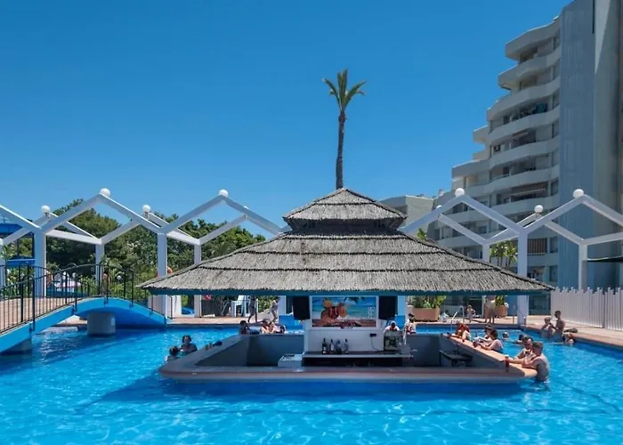 Benalbeach Holidays. Vistas Al Mar.