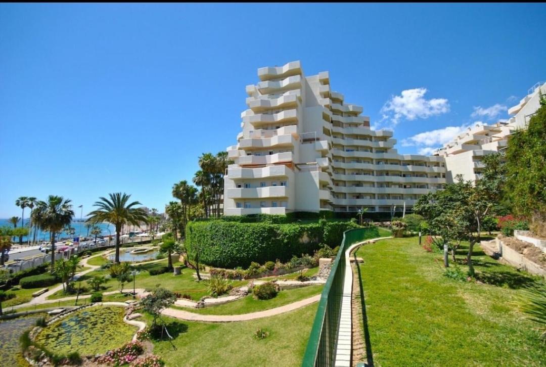 Apartment Benalbeach Holidays. Vistas Al Mar. *