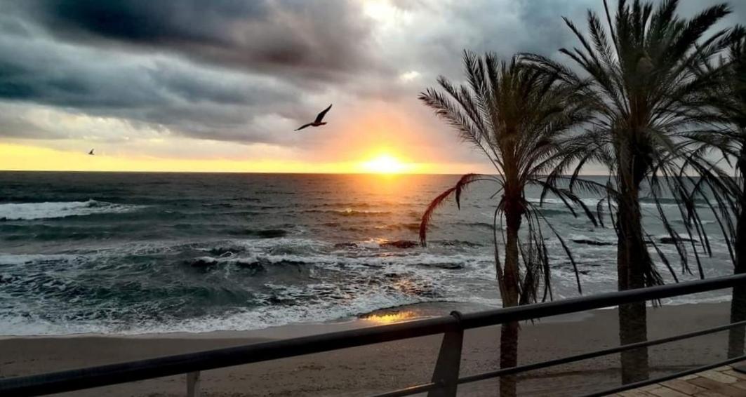 Benalbeach Holidays. Vistas Al Mar. Apartment *