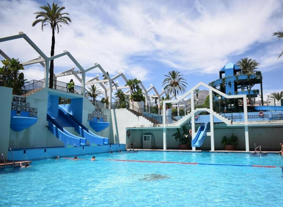 Benalbeach Holidays. Vistas Al Mar. Apartment