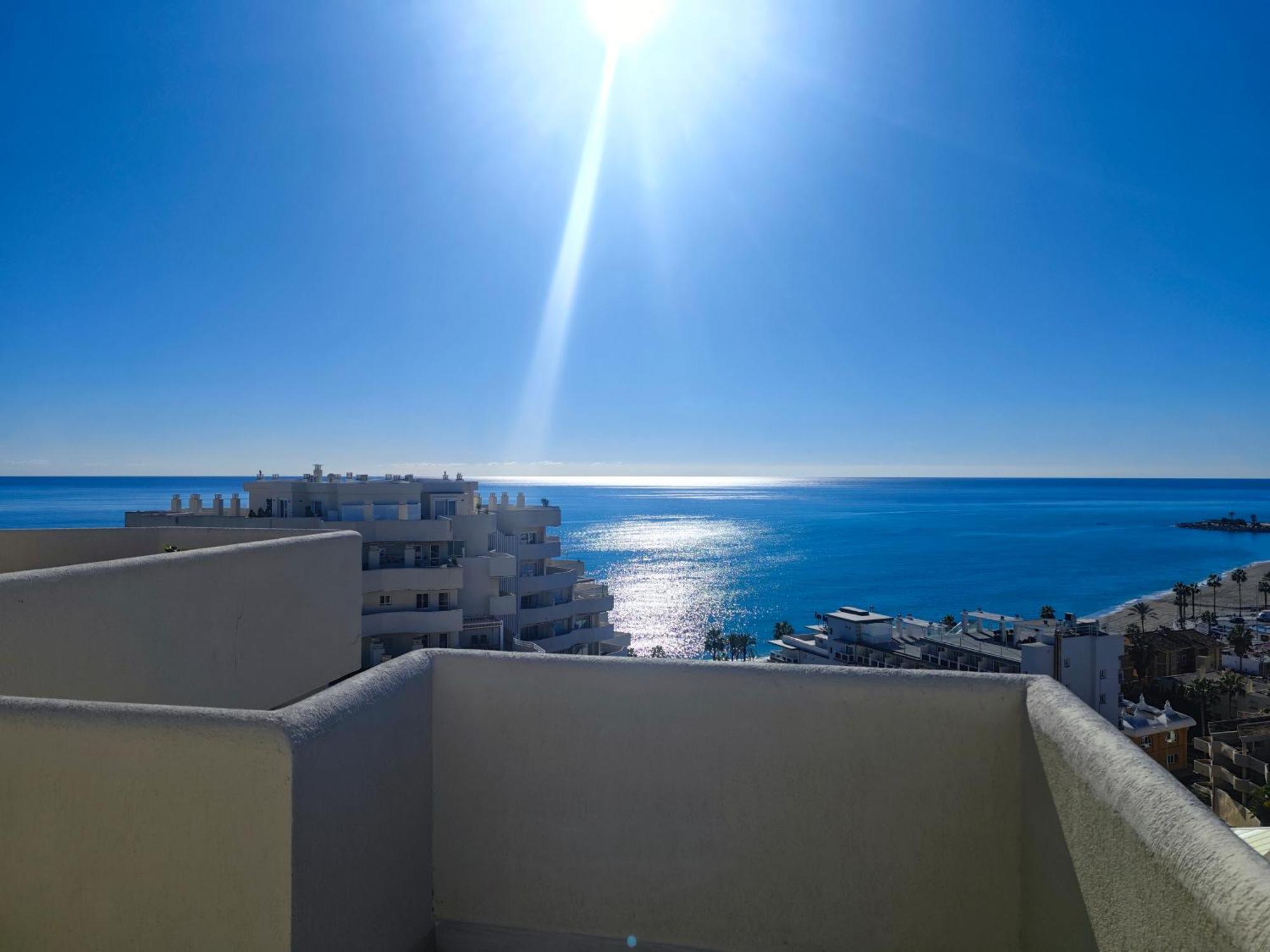 Benalbeach Holidays. Vistas Al Mar. Apartment *