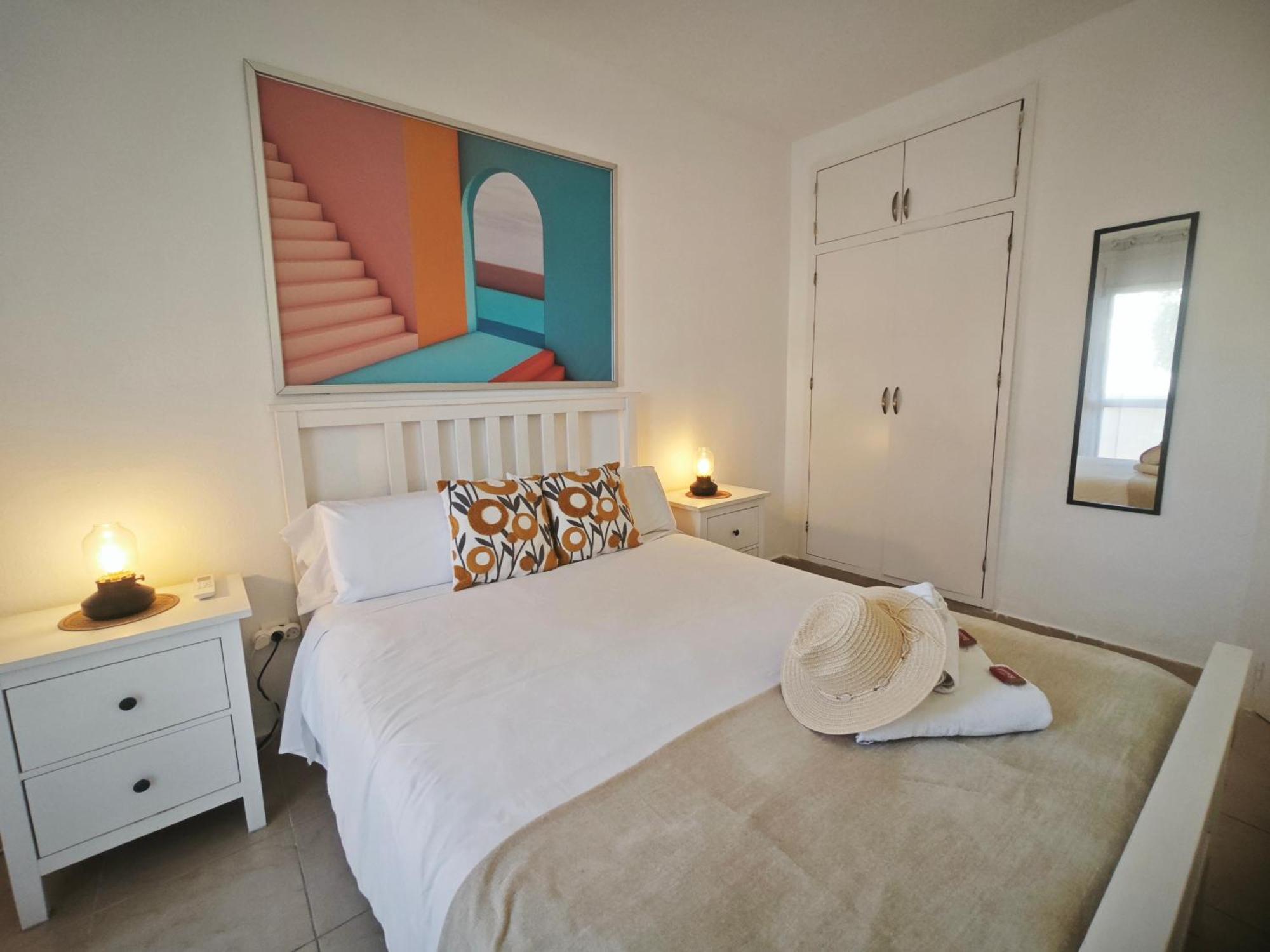 Benalbeach Holidays. Vistas Al Mar.