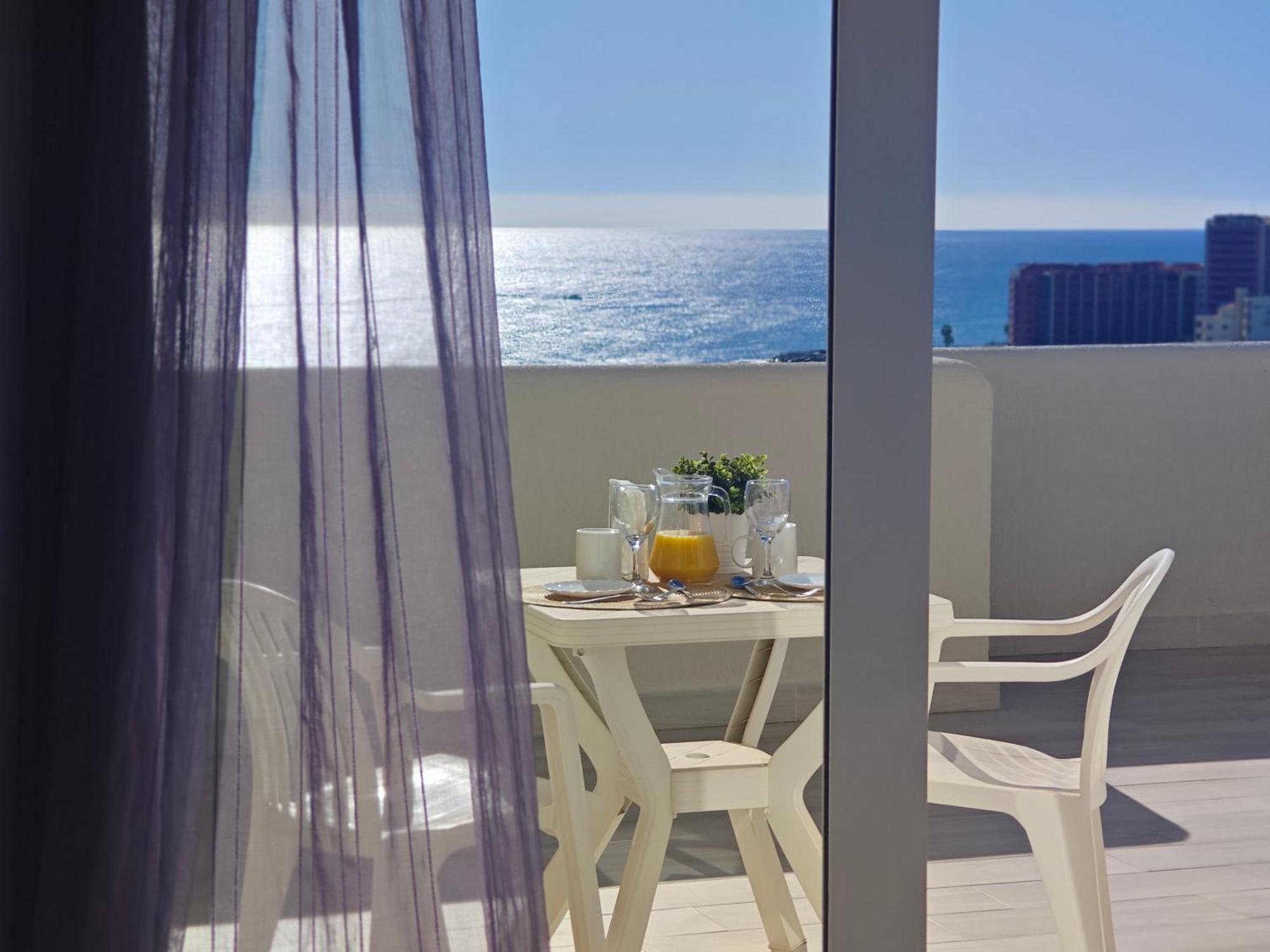 Apartment El Estudio De La Playa Benalbeach Vistas Al Mar